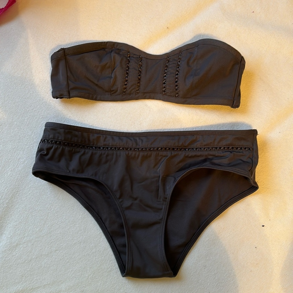 H & M size 6 swimsuit